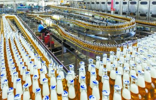 抓旺季 忙生產(chǎn) 食品銷(xiāo)售迎高峰